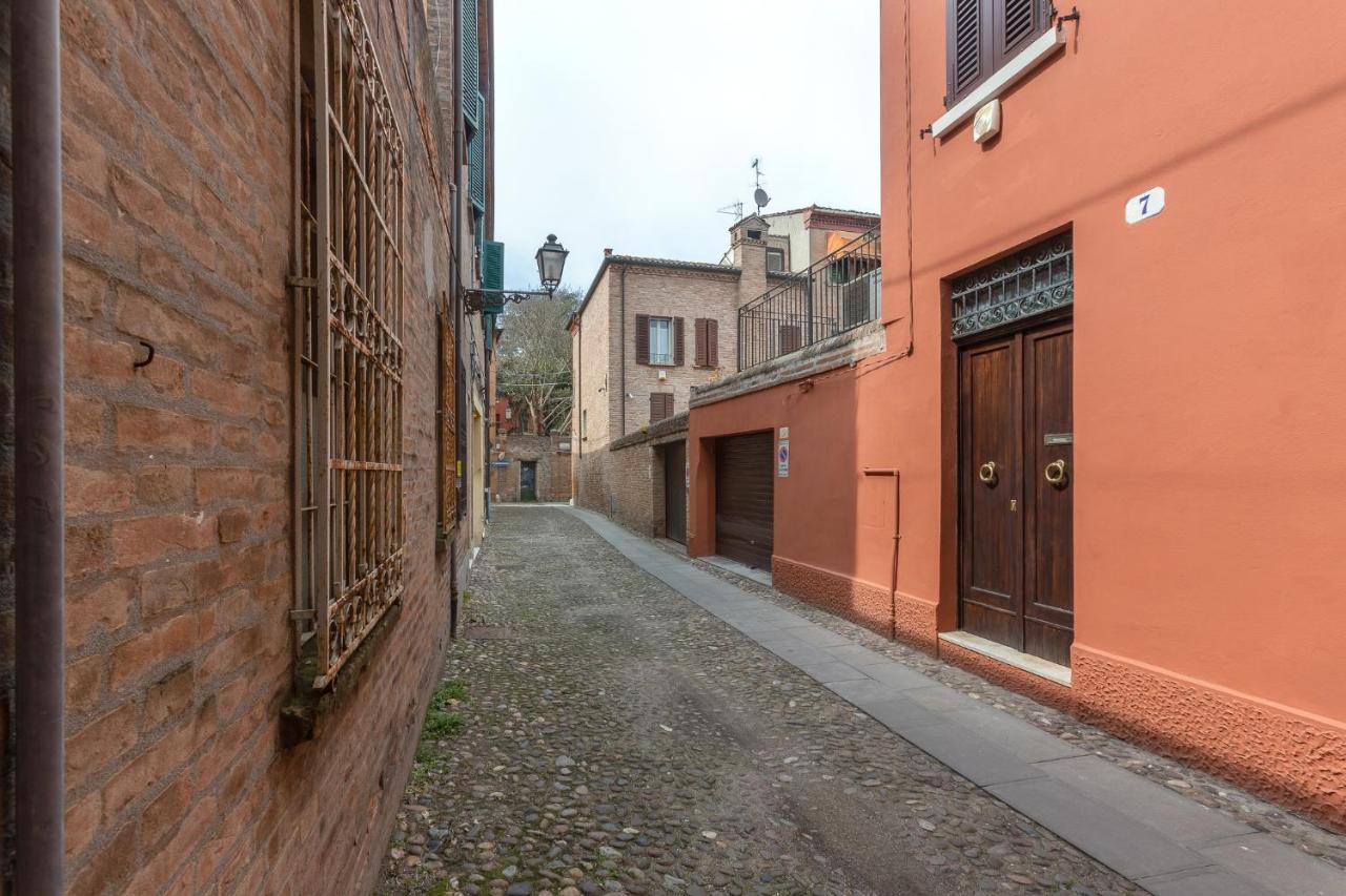 Ferrara Casa Dell'Archivolto Con Garage Apartment Екстериор снимка