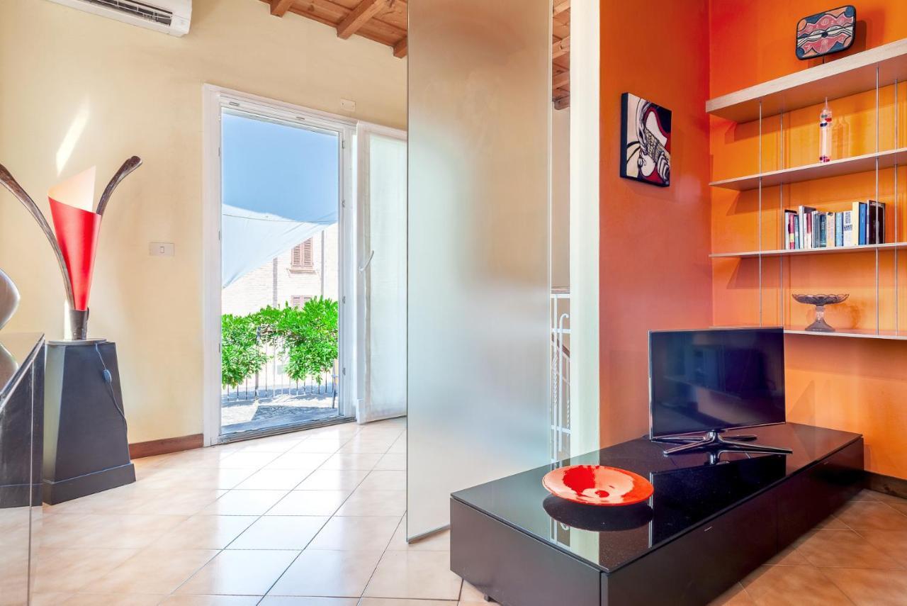 Ferrara Casa Dell'Archivolto Con Garage Apartment Екстериор снимка