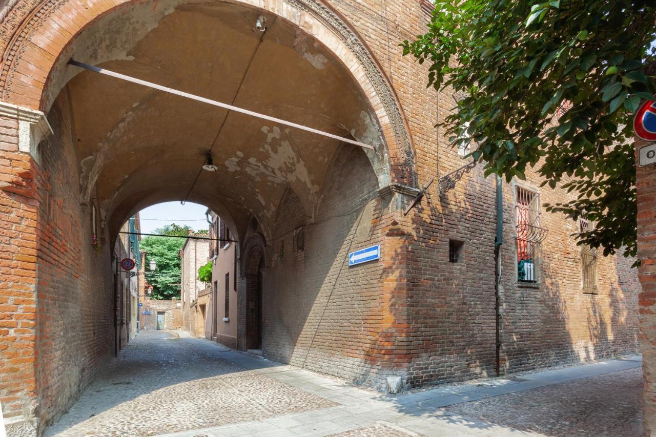 Ferrara Casa Dell'Archivolto Con Garage Apartment Екстериор снимка
