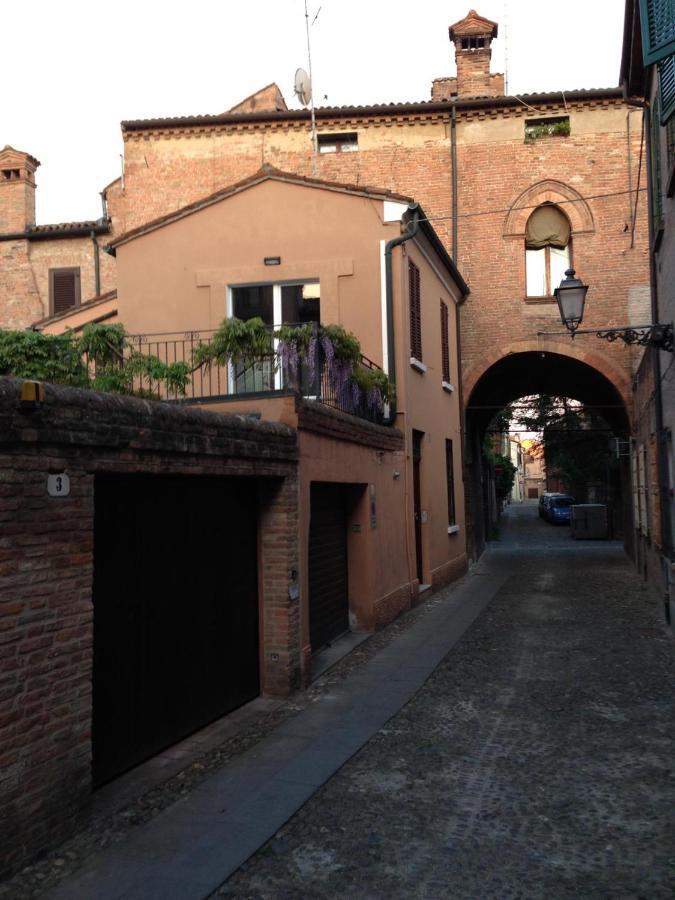 Ferrara Casa Dell'Archivolto Con Garage Apartment Екстериор снимка